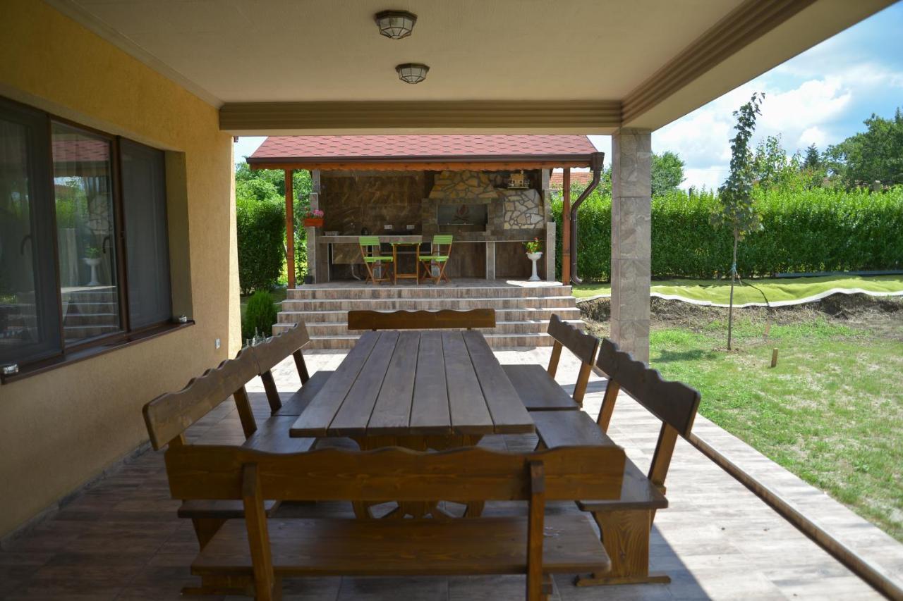 Guest House Erida Trastenik Eksteriør billede